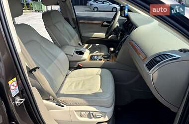 Позашляховик / Кросовер Audi Q7 2014 в 