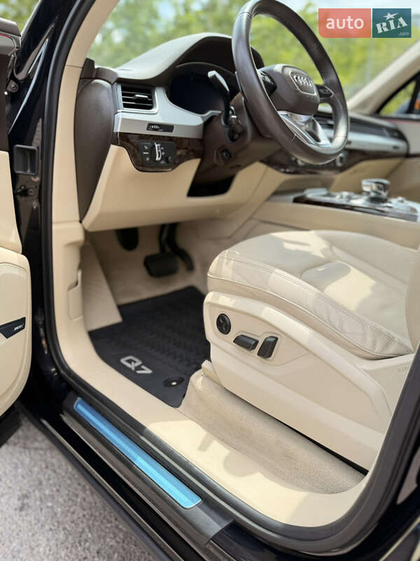 Позашляховик / Кросовер Audi Q7 2018 в Одесі фото 20 Позашляховик / Кросовер Audi Q7 2018 в Одесі