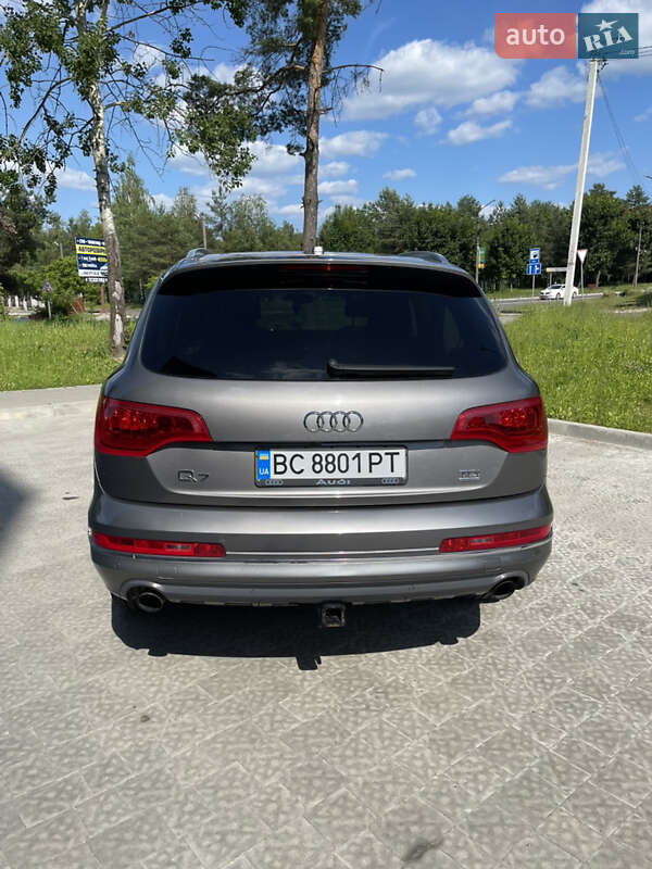 Внедорожник / Кроссовер Audi Q7 2011 в Новояворовске