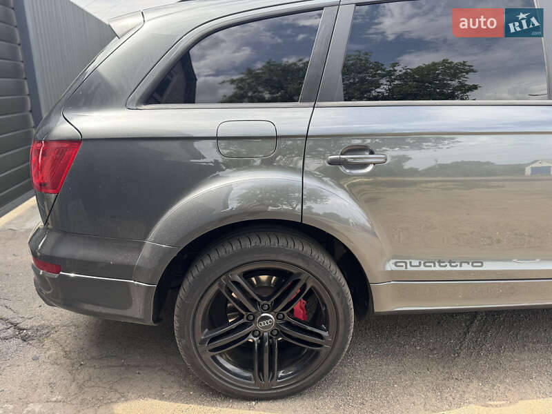 Внедорожник / Кроссовер Audi Q7 2015 в Черкассах