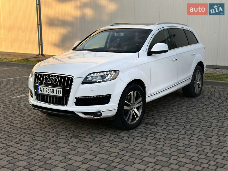 Позашляховик / Кросовер Audi Q7 2010 в 