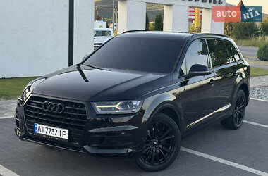Внедорожник / Кроссовер Audi Q7 2015 в 