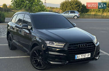 Внедорожник / Кроссовер Audi Q7 2015 в 