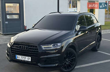 Внедорожник / Кроссовер Audi Q7 2015 в 