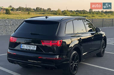 Внедорожник / Кроссовер Audi Q7 2015 в 