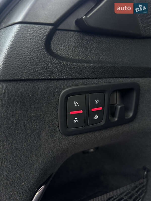 Позашляховик / Кросовер Audi Q7 2016 в Рівному