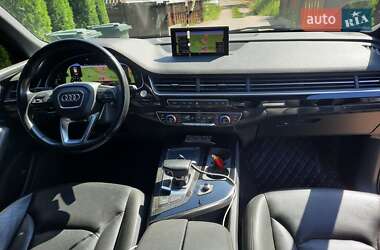 Внедорожник / Кроссовер Audi Q7 2016 в 