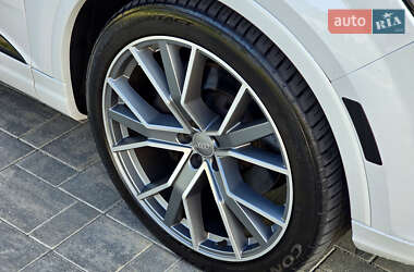 Позашляховик / Кросовер Audi Q7 2017 в 