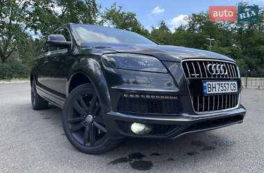 Позашляховик / Кросовер Audi Q7 2010 в 