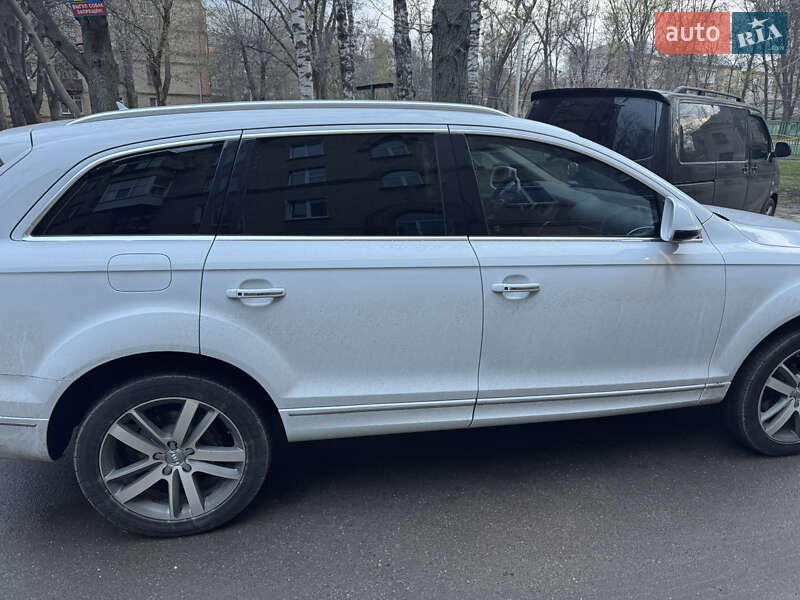 Позашляховик / Кросовер Audi Q7 2015 в Харкові