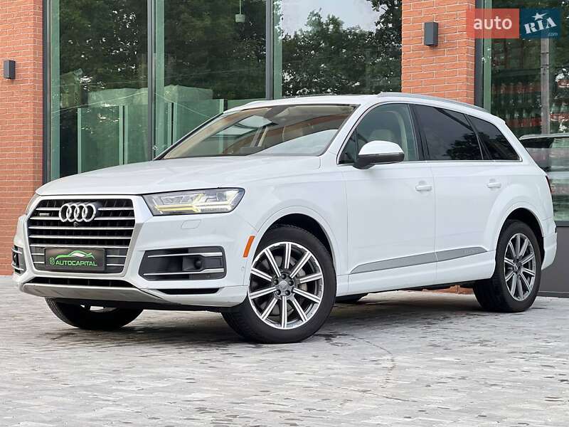 Внедорожник / Кроссовер Audi Q7 2018 в 
