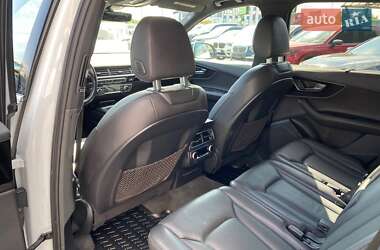 Внедорожник / Кроссовер Audi Q7 2016 в 