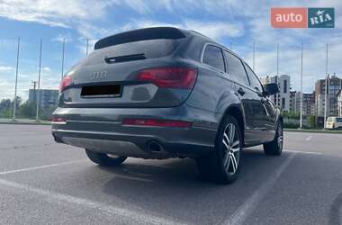 Позашляховик / Кросовер Audi Q7 2009 в 