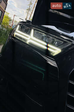 Внедорожник / Кроссовер Audi Q7 2017 в 