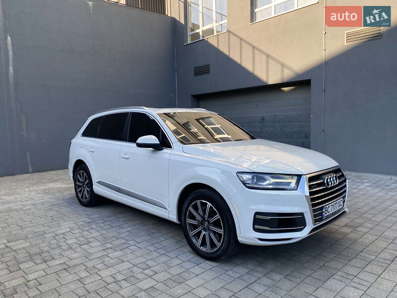 Позашляховик / Кросовер Audi Q7 2016 в Львові