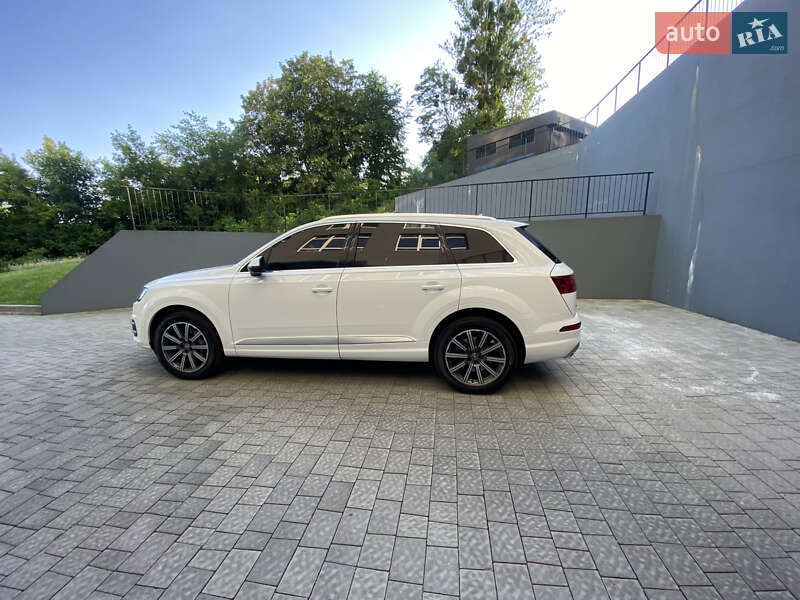 Позашляховик / Кросовер Audi Q7 2016 в Львові