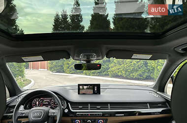 Внедорожник / Кроссовер Audi Q7 2017 в 
