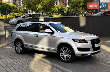 Внедорожник / Кроссовер Audi Q7 2014 в 