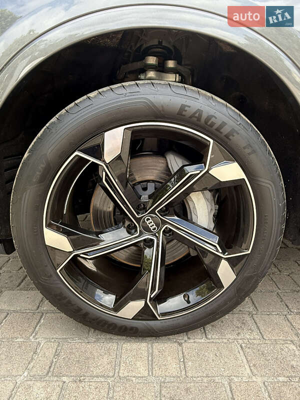 Внедорожник / Кроссовер Audi Q7 2024 в Львове