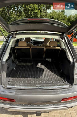 Внедорожник / Кроссовер Audi Q7 2024 в 
