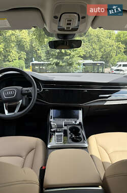 Внедорожник / Кроссовер Audi Q7 2024 в 