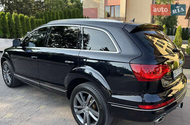 Внедорожник / Кроссовер Audi Q7 2015 в 