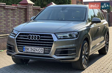 Внедорожник / Кроссовер Audi Q7 2016 в 