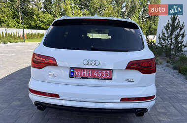 Внедорожник / Кроссовер Audi Q7 2015 в 