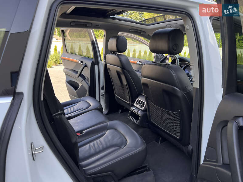 Внедорожник / Кроссовер Audi Q7 2015 в Луцке