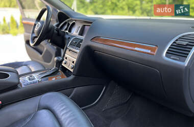 Внедорожник / Кроссовер Audi Q7 2015 в 