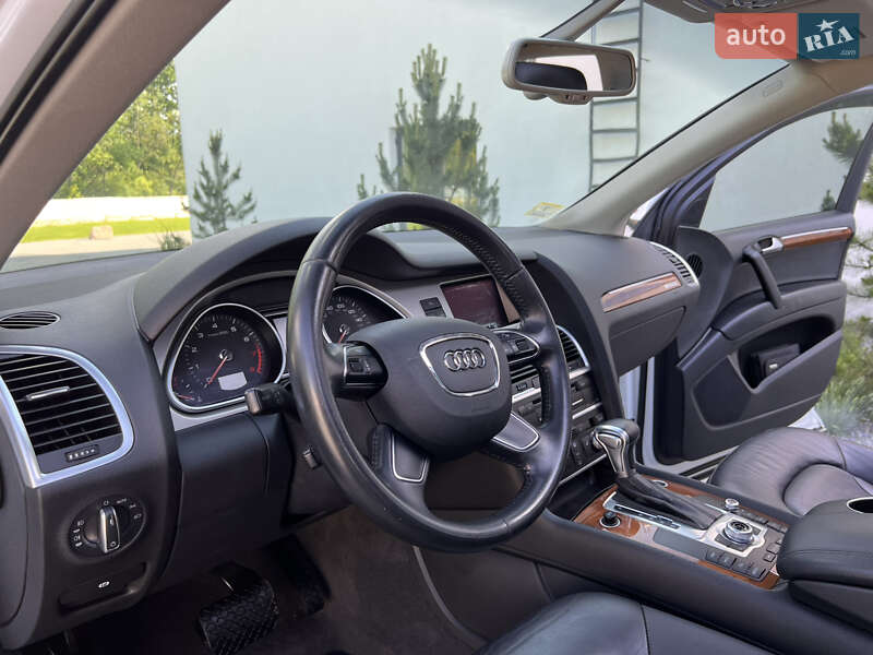 Внедорожник / Кроссовер Audi Q7 2015 в Луцке