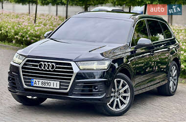 Внедорожник / Кроссовер Audi Q7 2017 в 