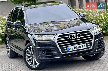 Внедорожник / Кроссовер Audi Q7 2017 в 