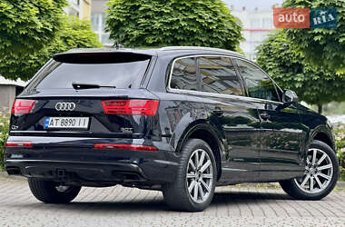 Внедорожник / Кроссовер Audi Q7 2017 в 