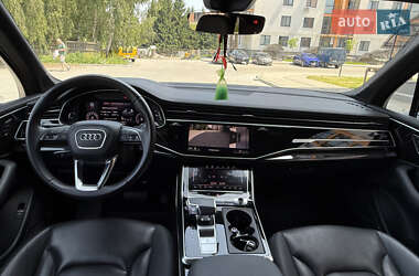 Внедорожник / Кроссовер Audi Q7 2020 в 