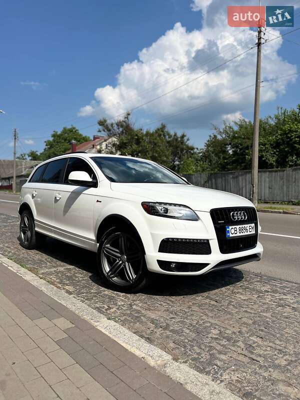 Внедорожник / Кроссовер Audi Q7 2014 в 