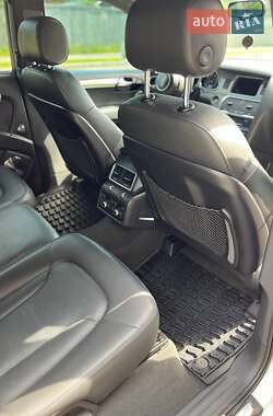 Внедорожник / Кроссовер Audi Q7 2014 в 