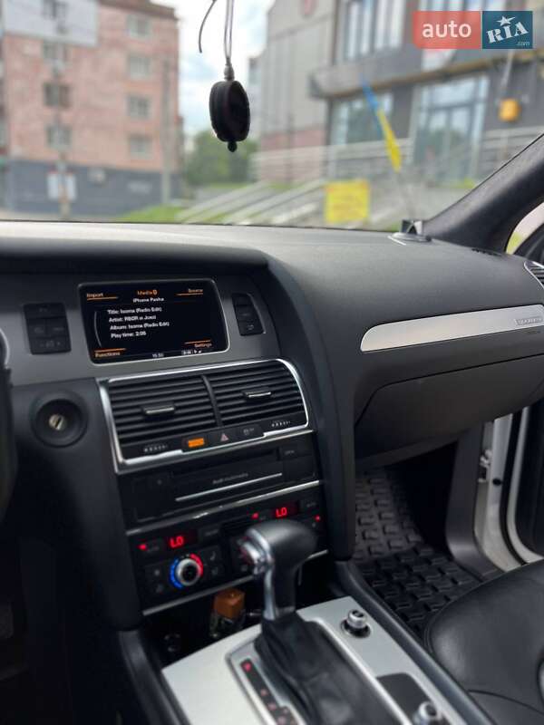 Внедорожник / Кроссовер Audi Q7 2014 в Чернигове