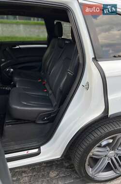 Внедорожник / Кроссовер Audi Q7 2014 в 