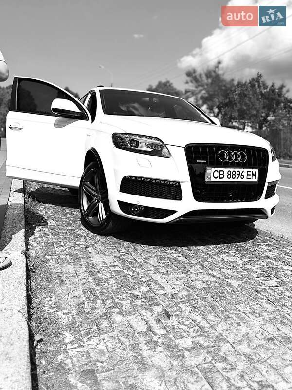 Внедорожник / Кроссовер Audi Q7 2014 в Чернигове
