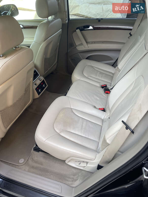 Позашляховик / Кросовер Audi Q7 2013 в Львові