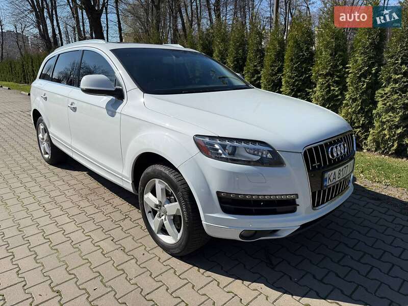 Внедорожник / Кроссовер Audi Q7 2013 в 