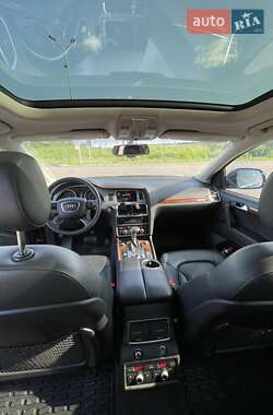 Позашляховик / Кросовер Audi Q7 2013 в 