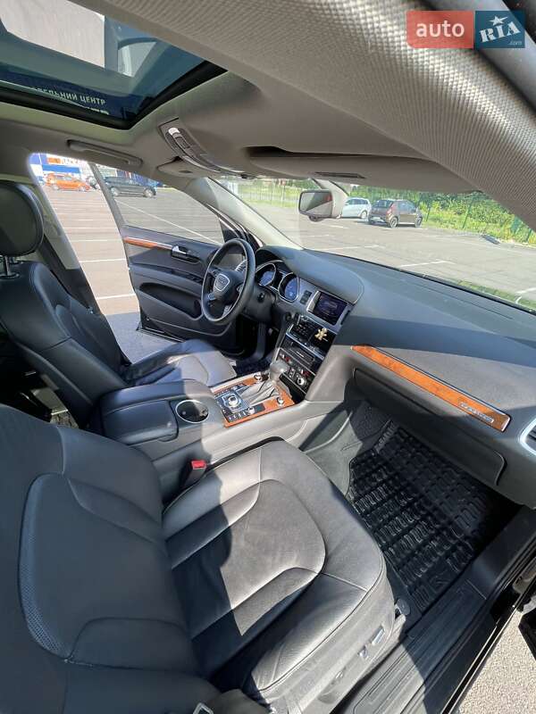 Позашляховик / Кросовер Audi Q7 2013 в Рівному