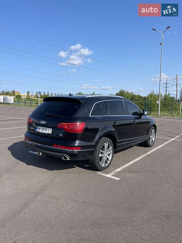 Позашляховик / Кросовер Audi Q7 2013 в Рівному
