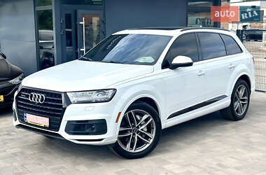 Позашляховик / Кросовер Audi Q7 2017 в Рівному