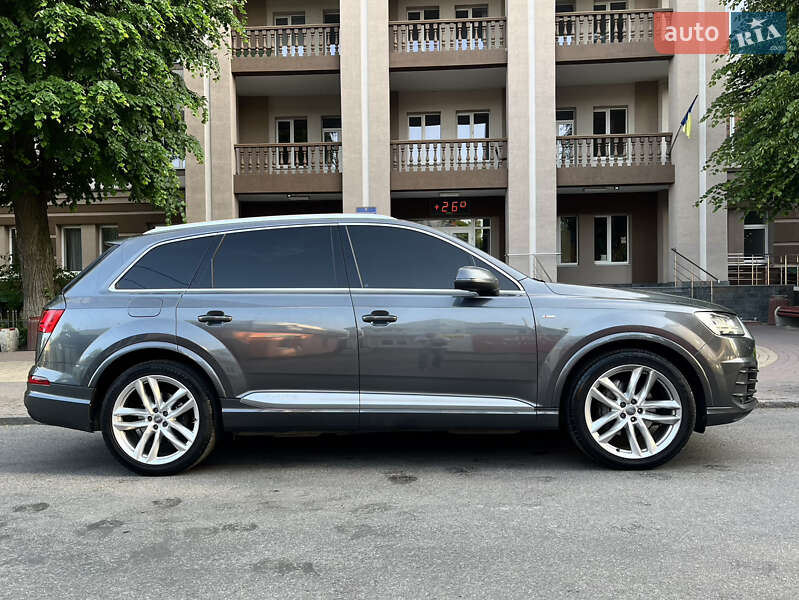 Внедорожник / Кроссовер Audi Q7 2016 в Виннице
