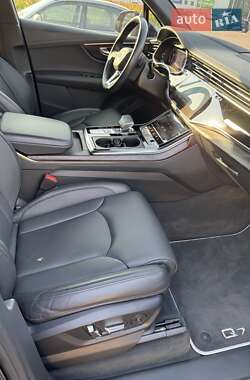 Внедорожник / Кроссовер Audi Q7 2023 в 