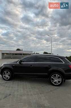 Внедорожник / Кроссовер Audi Q7 2012 в 