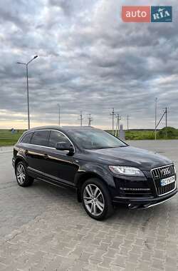 Внедорожник / Кроссовер Audi Q7 2012 в 